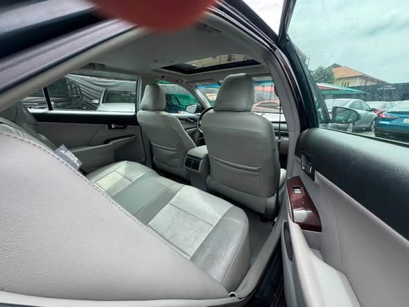 A picture of 2012 Foriegn used Toyota Camry XLE 15million