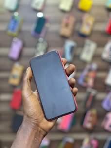 A picture of IPhone 11