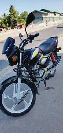 A picture of TVS HLX X 150