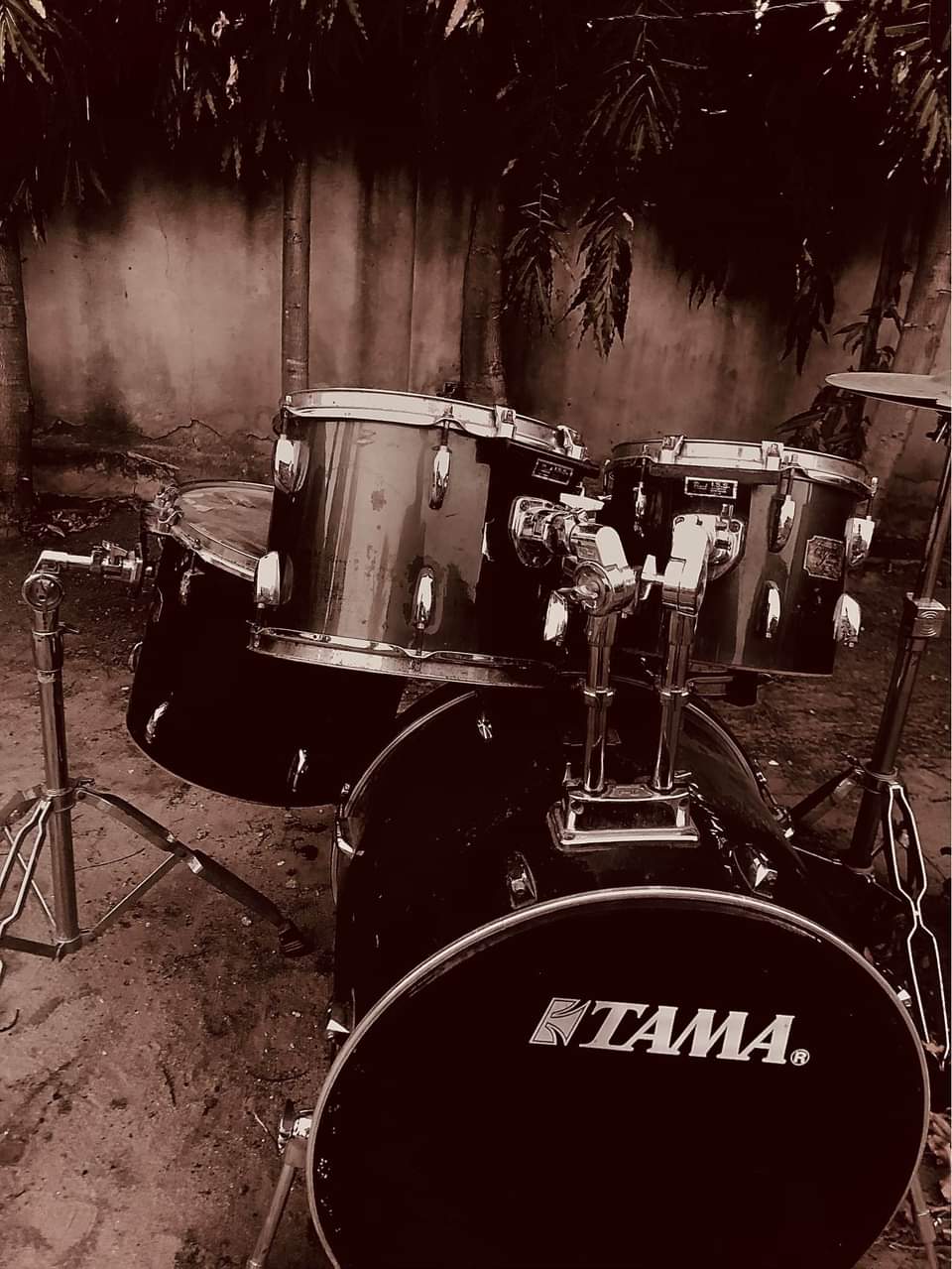 A picture of drums