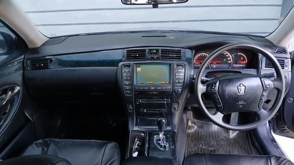 A picture of Toyota Crown Athlete 4GR Bei TSh 12 8M Engine safi