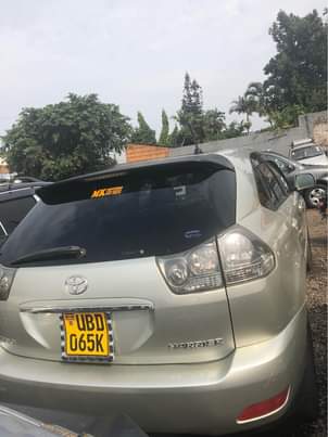 A picture of Toyota Harrier