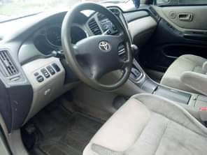 A picture of 2004 Toyota highlander Belgium grade Silent engine Perfect transmission Ac