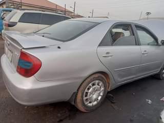 A picture of Toyota Camry 04 Dealers deal 09166853387