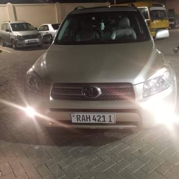 A picture of Rava 4 shya umwaka 2009 million 11 0781680881 0798921976