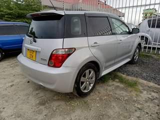 A picture of Toyota ist 0714058883