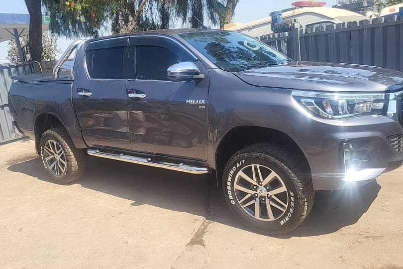 used toyota hilux