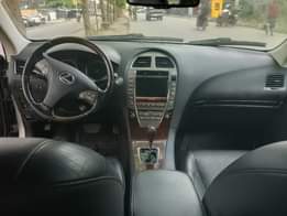 A picture of 2012 model es350 Price 13 2m Location Ago palace way