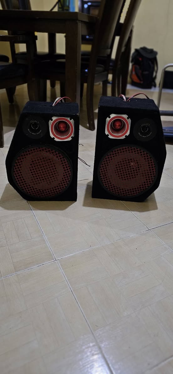 speakers