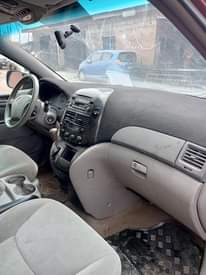 A picture of Sienna 2006 ikorodu NOT NEGOTIABLE