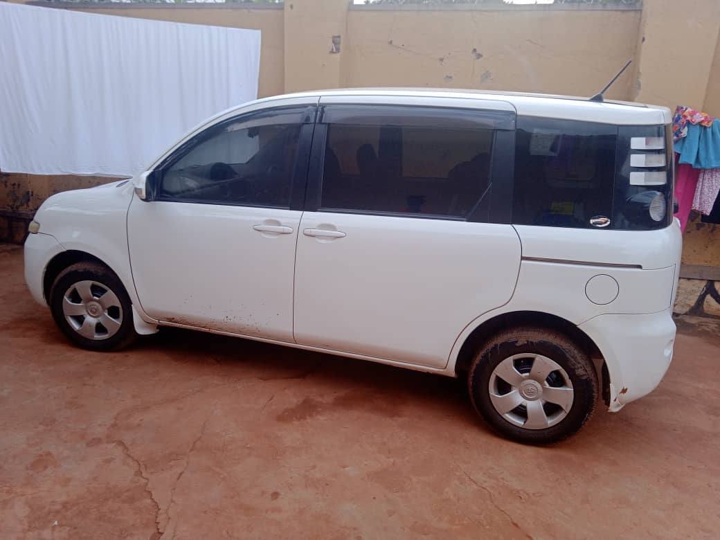 A picture of Sienta UBA Call 0753582273