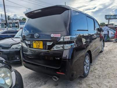 A picture of ALPHARD VELLFIRE BEI ...........29M 0757455444