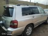 A picture of Toyota Highlander 2003 model