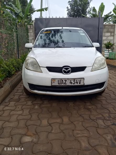 A picture of Mazda Demio MANUAL TRANSMISSION