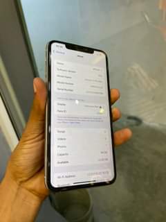 A picture of IPHONE 11PROO MAX GB64 BH80 FACE TT Simu bado mpya