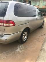 A picture of Clean Toyota Sienna 2001