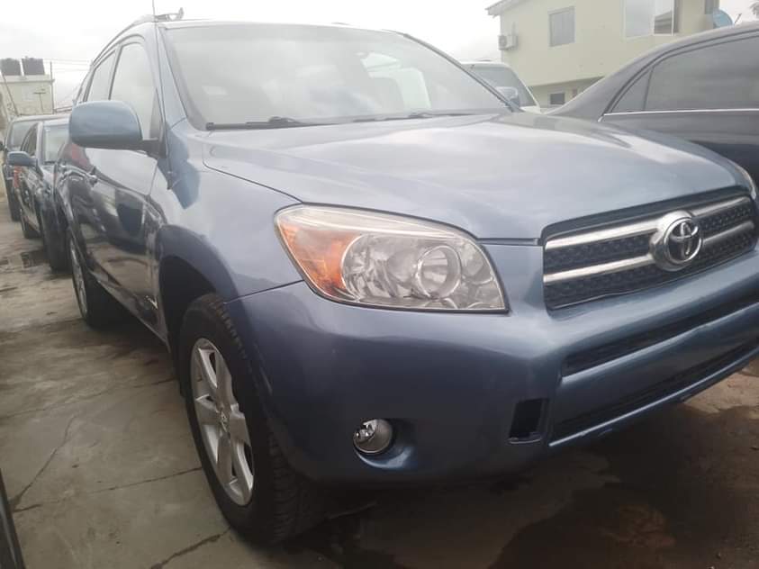 A picture of NIGERIA USED TOYOTA RAV4 07 MODEL MY