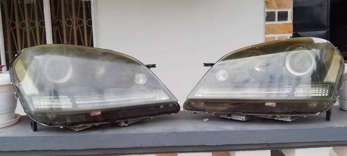 A picture of ML 350 LIGHTS