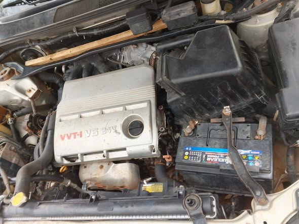 A picture of 2005 TOYOTA HIGHLANDER 3ROW FOR SALE