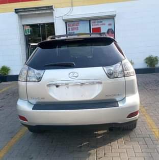 A picture of Lexus RX330