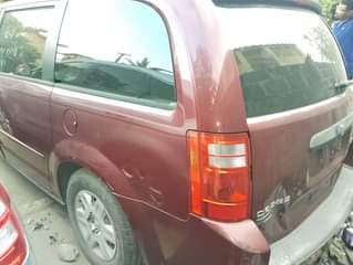 A picture of 2009 Dodge caravan tokumbo Price 3 5m Location Amuwo odofin