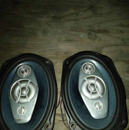speakers
