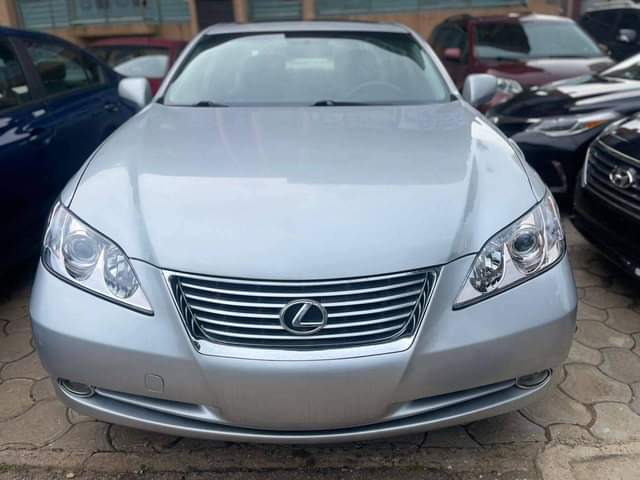 A picture of Lexus es350 foreign used 2008