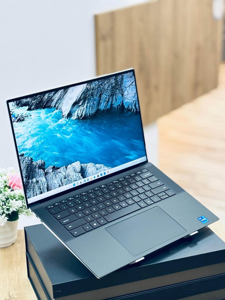 A picture of DELL XPS 15 9510