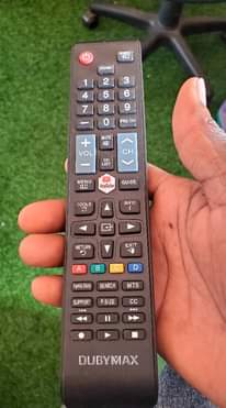 A picture of Dubymax 32 smart tv