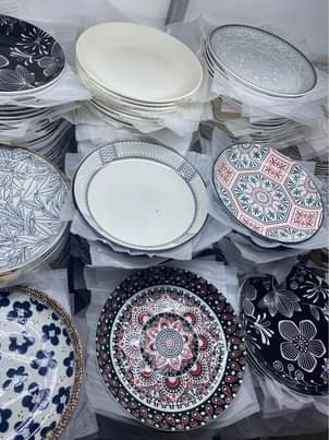 A picture of Dinner plates 0704297488