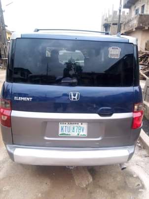 A picture of 2005 Honda Element Good
