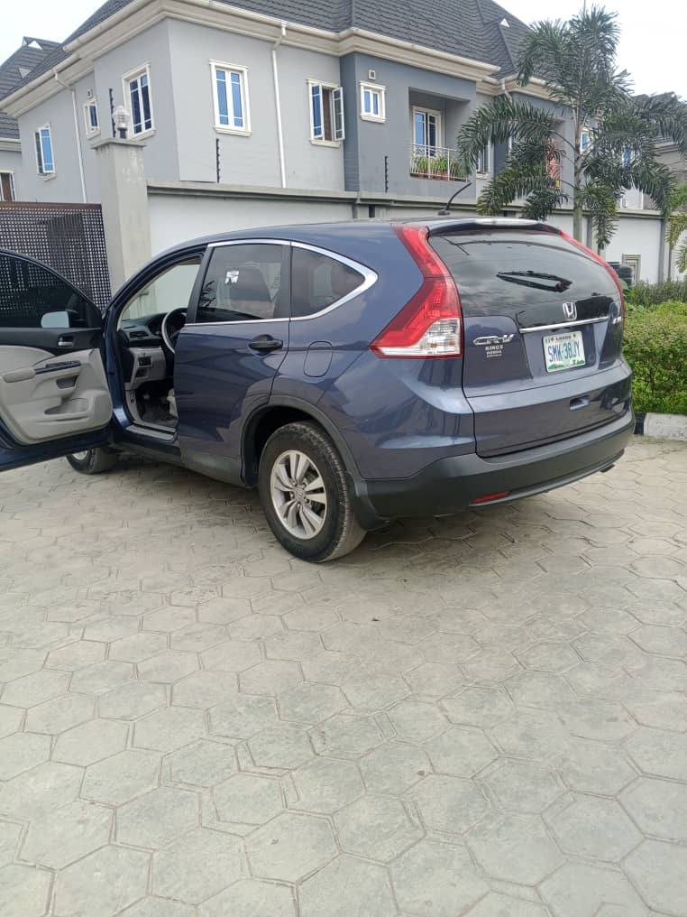 A picture of Neatly used Honda CR v 2013 for sale