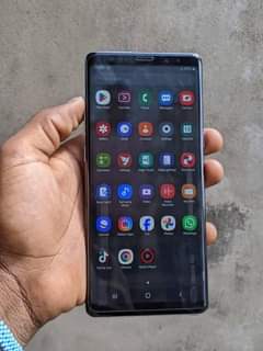 A picture of SAMSUNG NOTE 8