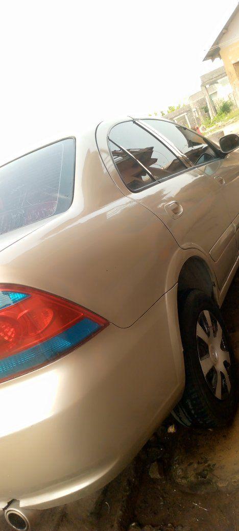 A picture of NISSAN SONNY 2010 model