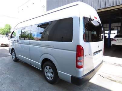 A picture of Toyota Hiace Commuter GL 4WD 2005 DIESEL AUTOMATIC 15 seater