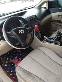 A picture of Toyota Venza 2011 keyless with panoramic roof