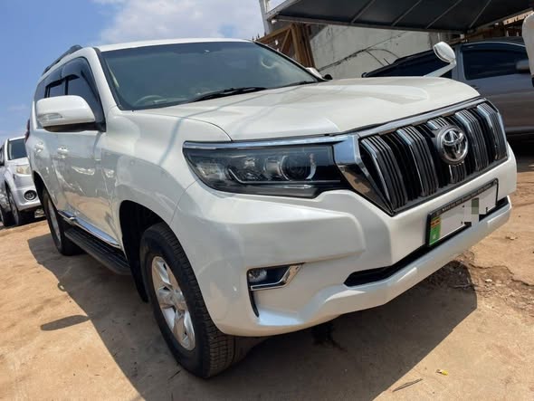 A picture of 2011 Toyota Land Cruiser