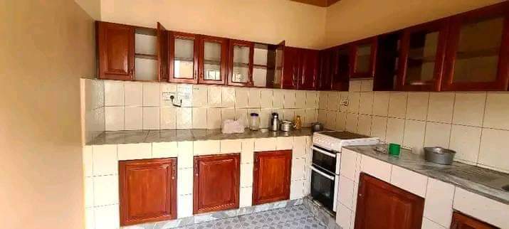 A picture of Chicken cabinet
