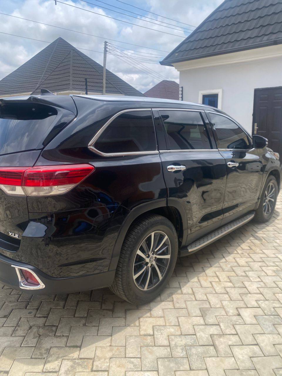 A picture of 2017 Toyota Highlander