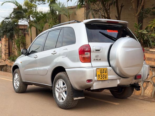 A picture of RAV4 16m 0759317866