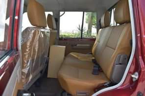 A picture of Land cruiser pickup
