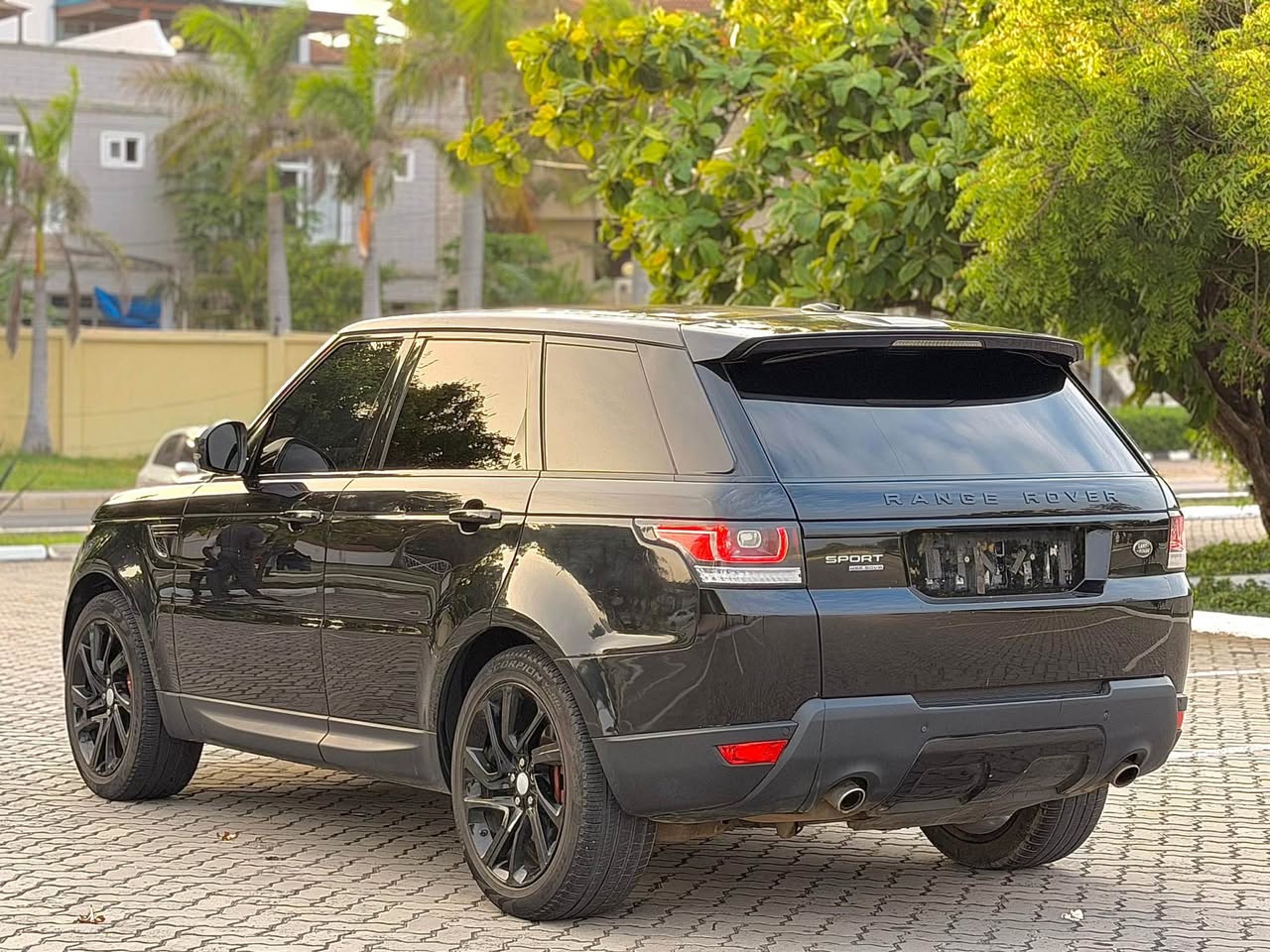 A picture of RANGE ROVER SPORT PRICE 110M Registration 0765242424 Call WhatsApp INSTAGRAM