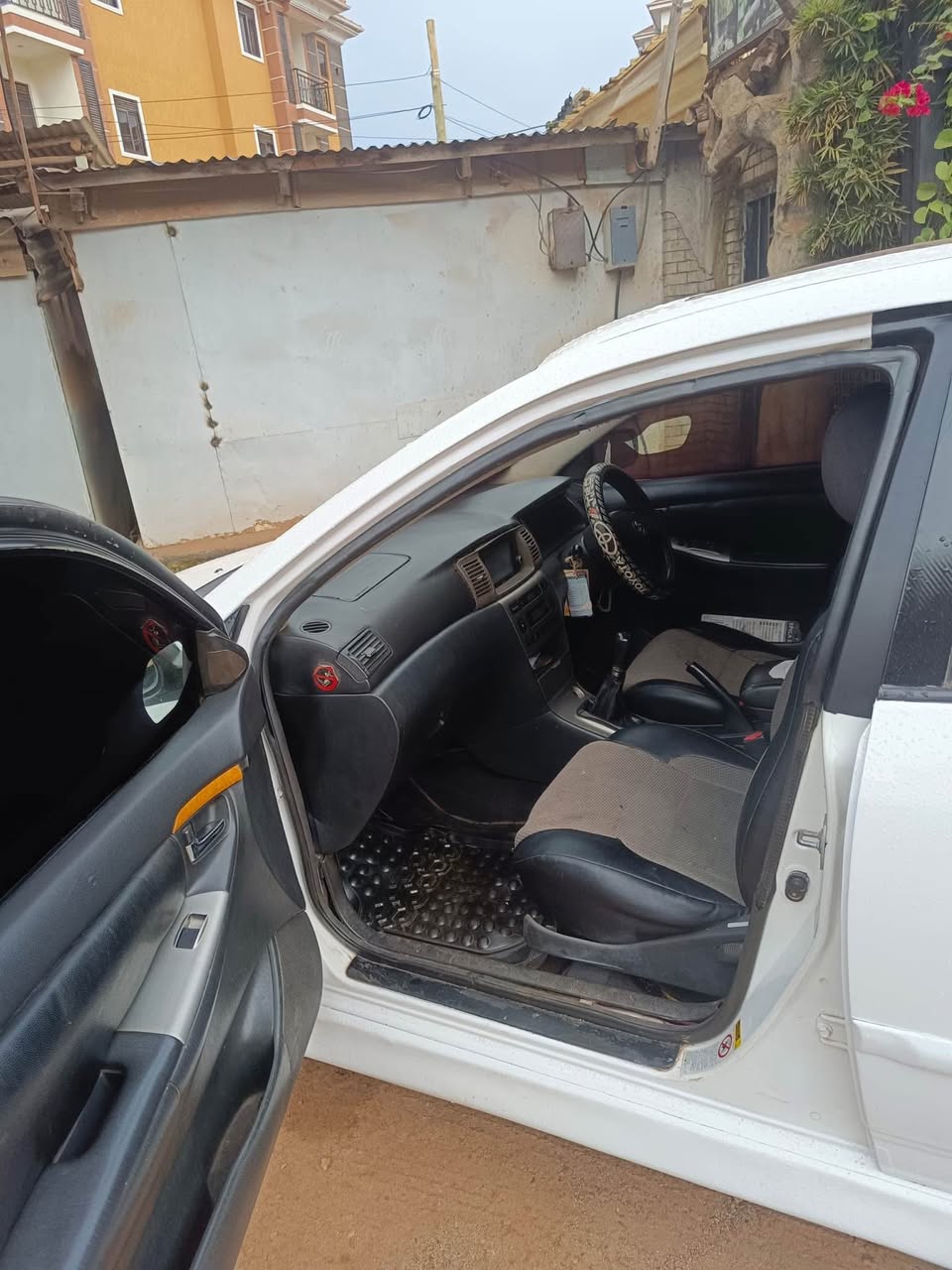 A picture of Toyota Alex manual on sale 0771904985 0700987586 uav 362l