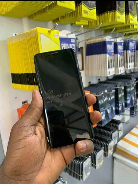 A picture of Samsung s9