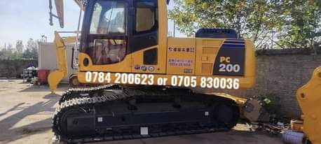 A picture of Komatsu newly imported excavator