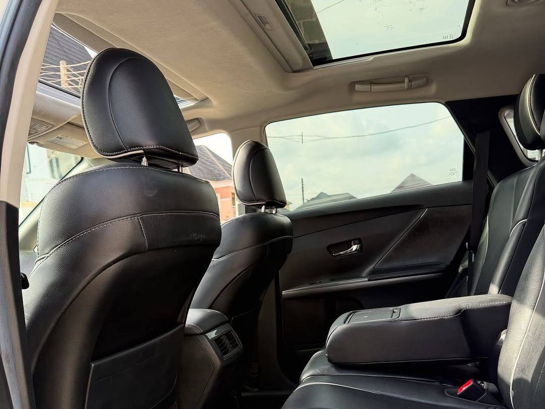 A picture of 2015 TOYOTA VENZA