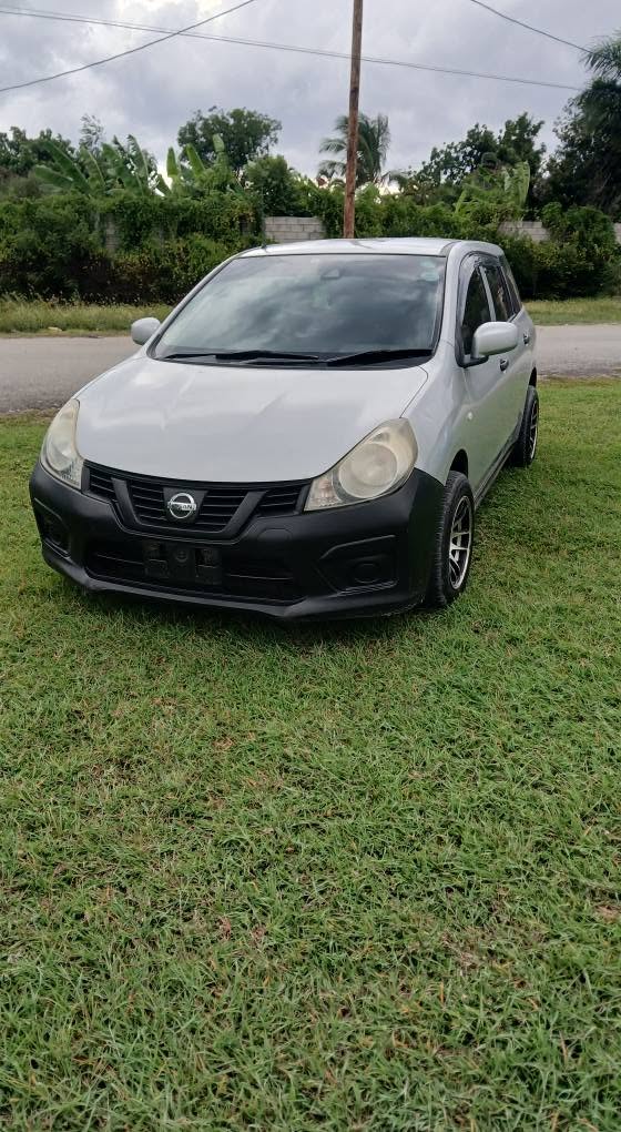 nissan ad wagon