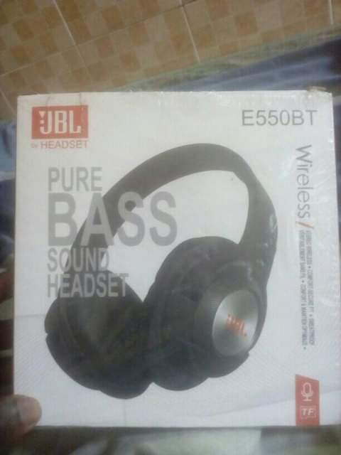 A picture of JBL Headset