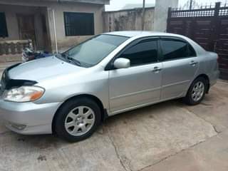 A picture of 2004 TOYOTA Corolla