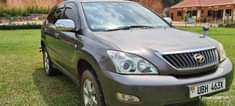 A picture of Toyota Harrier 2008 model